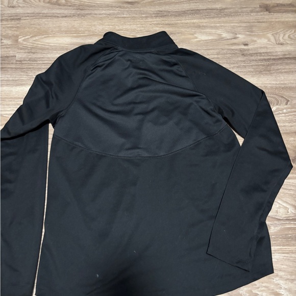 Iowa Hawkeyes Pullover - Picture 4 of 4